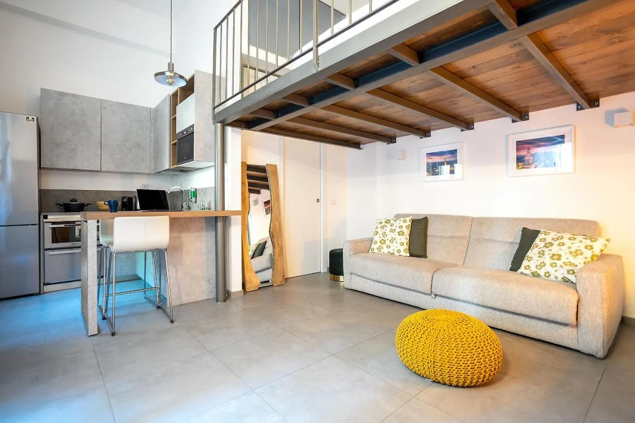 Loft Milano Marghera 0*,